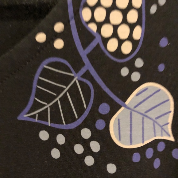 Gudrun Sjoden Lyocell  Polka Dot Leaves Print  with pockets - Picture 5 of 10